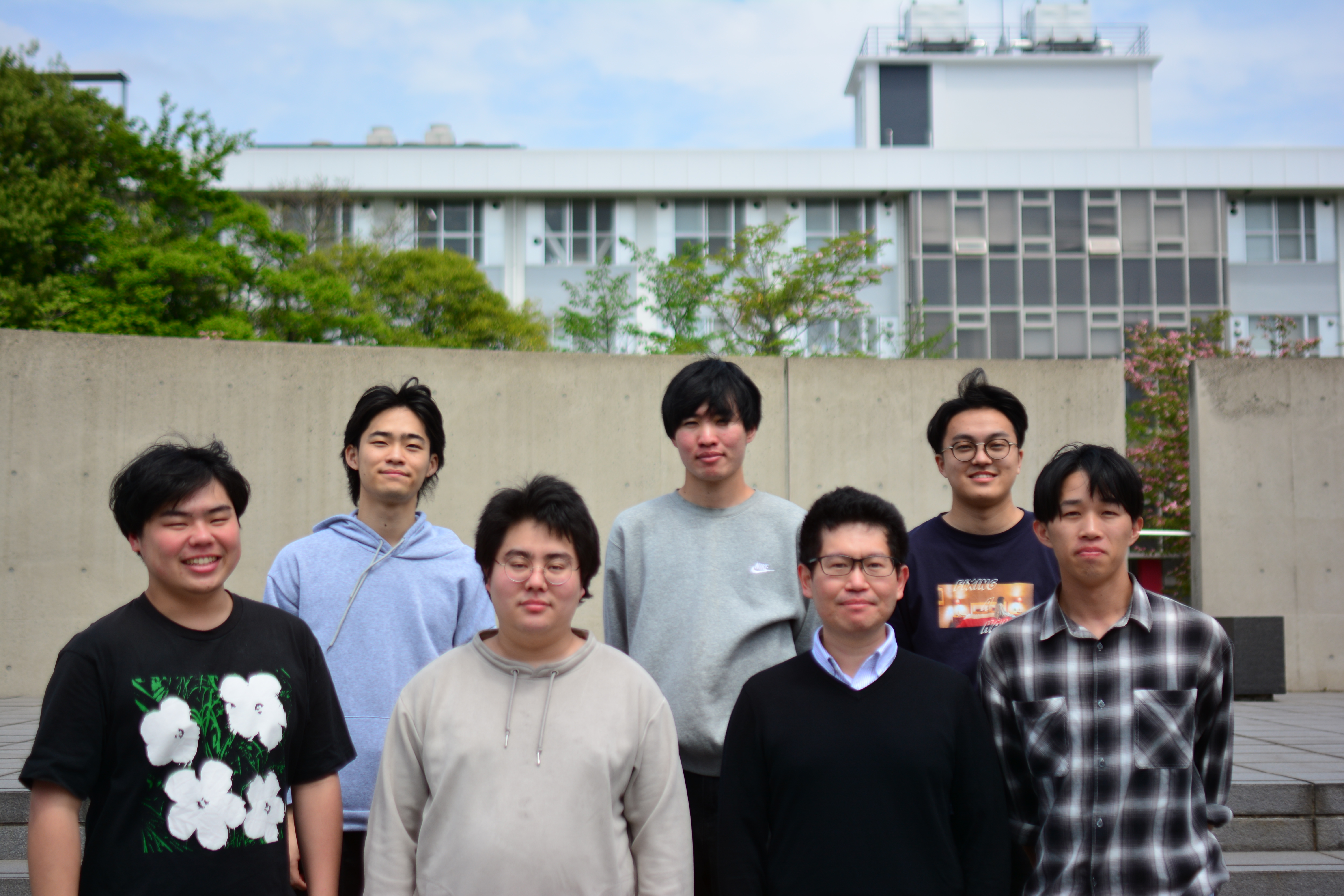 仲野研究室のメンバー集合写真